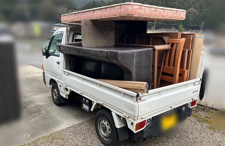 生駒市で不用品回収ならお任せください！便利屋スリーピース！！