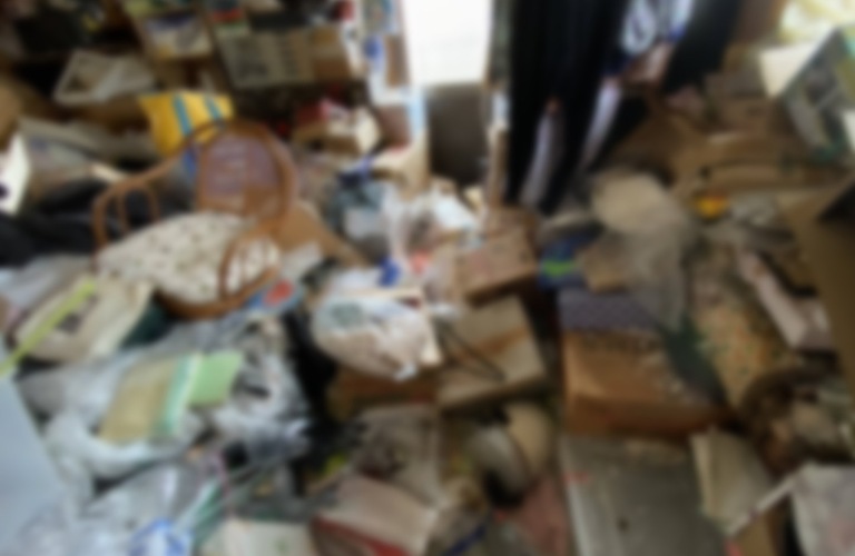ゴミ屋敷の掃除ならお任せ！ゴミ屋敷清掃のプロです！便利屋スリーピース！